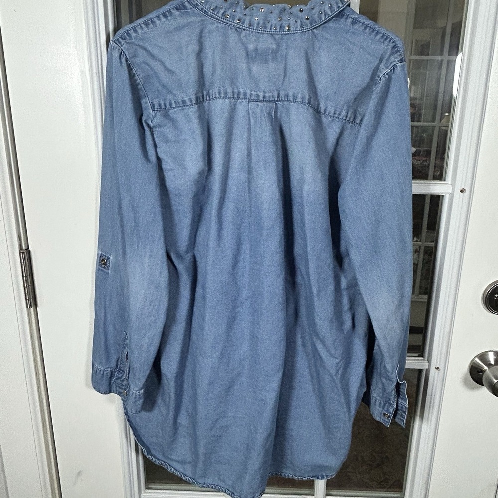 Chicos Gold Studded Collar Chambray Denim Button Down Shirt Tencel Size 2 (L) - Picture 8 of 12